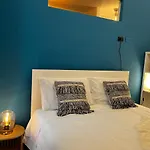 아파트 Regina Ai Navigli - Sky Tv, Wifi And Breakfast Box 밀라노