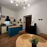 Regina Ai Navigli - Sky Tv, Wifi And Breakfast Box * 밀라노