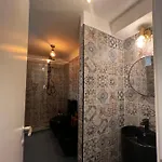 Regina Ai Navigli - Sky Tv, Wifi And Breakfast Box 아파트 밀라노