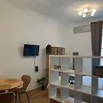 Regina Ai Navigli - Sky Tv, Wifi And Breakfast Box 밀라노