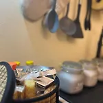 아파트 Regina Ai Navigli - Sky Tv, Wifi And Breakfast Box 밀라노