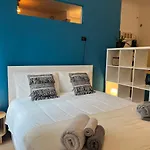 아파트 Regina Ai Navigli - Sky Tv, Wifi And Breakfast Box *