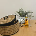 Regina Ai Navigli - Sky Tv, Wifi And Breakfast Box 밀라노