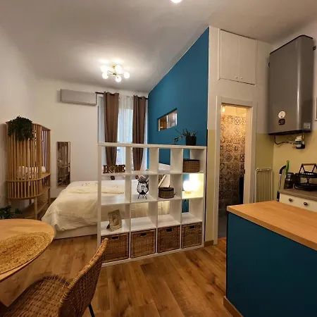 Regina Ai Navigli - Sky Tv, Wifi And Breakfast Box Lägenhet