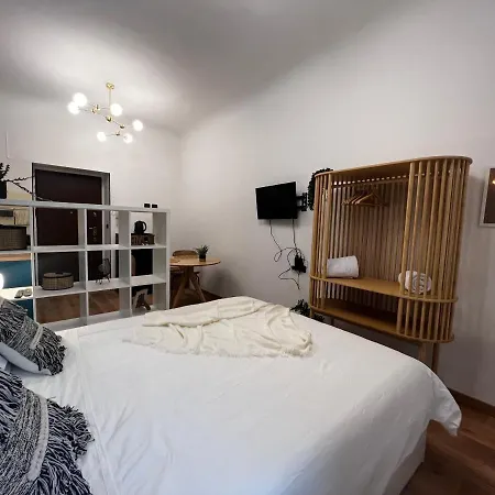 Regina Ai Navigli - Sky Tv, Wifi And Breakfast Box Apartmán *