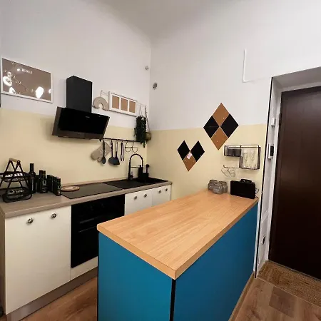 Regina Ai Navigli - Sky Tv, Wifi And Breakfast Box Milano