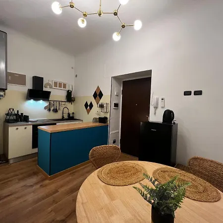 Regina Ai Navigli - Sky Tv, Wifi And Breakfast Box * Milán