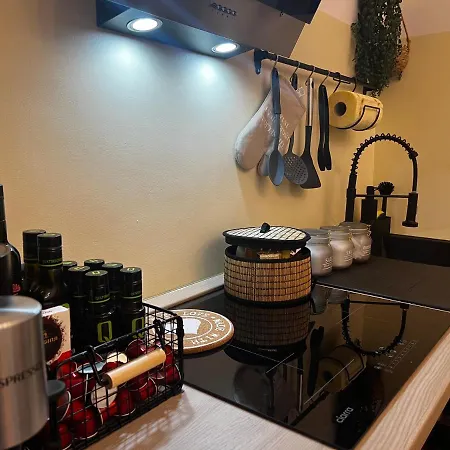 Lägenhet Regina Ai Navigli - Sky Tv, Wifi And Breakfast Box *