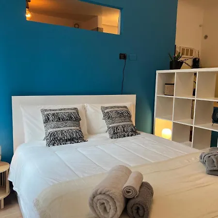 Lägenhet Regina Ai Navigli - Sky Tv, Wifi And Breakfast Box *