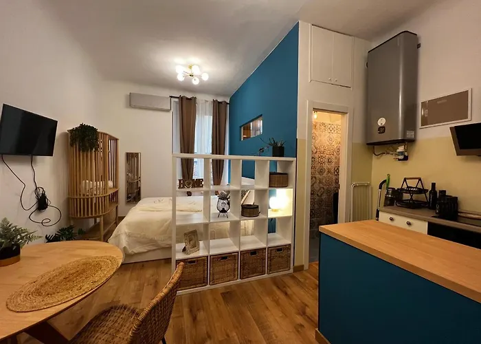 Regina Ai Navigli - Sky Tv, Wifi And Breakfast Box Appartamento