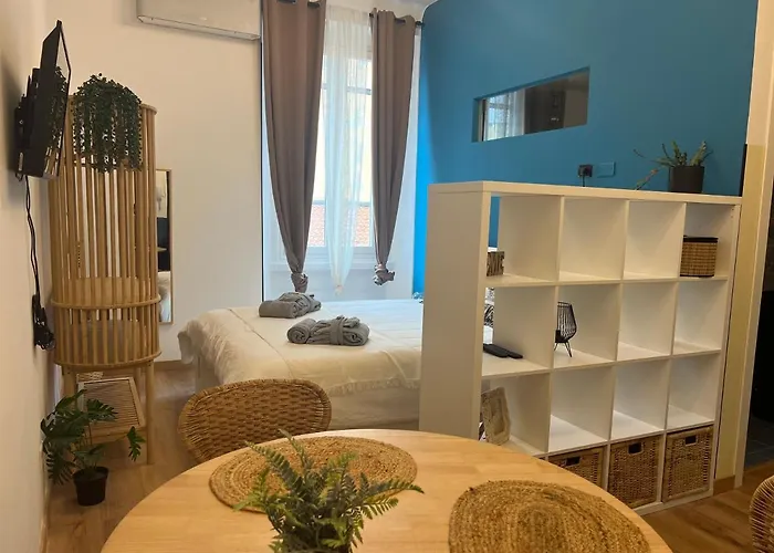Regina Ai Navigli - Sky Tv, Wifi And Breakfast Box Appartamento